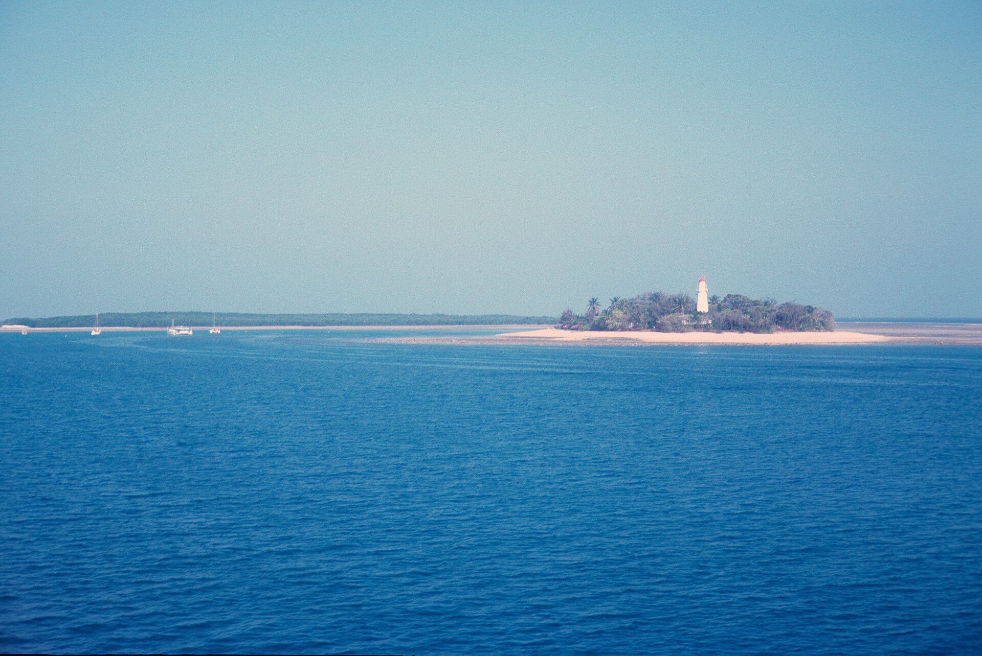 Low Isles sail